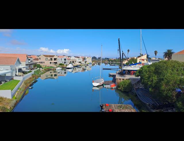 958M² VACANT LAND FOR SALE IN PORT OWEN